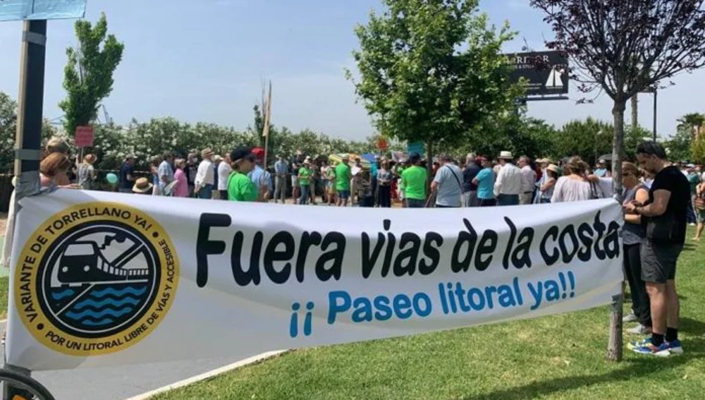 Una de las protestas de la Plataforma para que se desmantelen las vías Una de las protestas de la Plataforma para que se desmantelen las vías