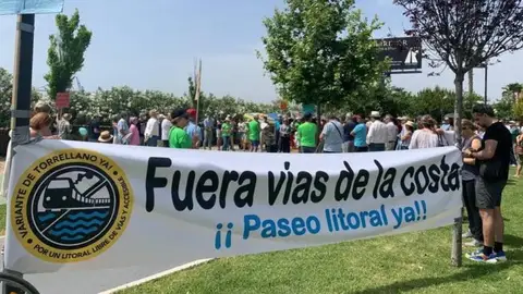 Una de las protestas de la Plataforma para que se desmantelen las vías Una de las protestas de la Plataforma para que se desmantelen las vías