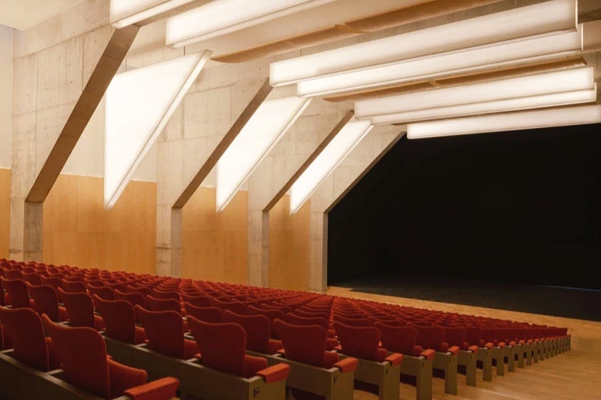 El PSOE de Benidorm tilda de “incapaz” al concejal de Cultura por no dotar de contenido el nuevo auditorio del Centro Cultural El PSOE de Benidorm tilda de “incapaz” al concejal de Cultura por no dotar de contenido el nuevo auditorio del Centro Cultural