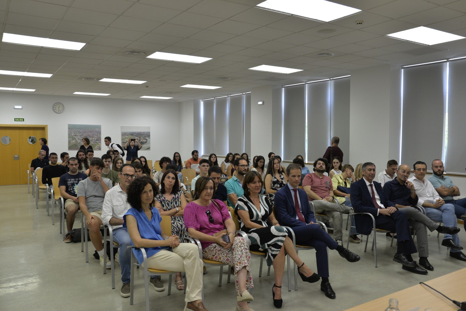 Acto de bienvenida a los primeros 48 alumnos que van a estudiar el nuevo Grado de Matemáticas en Ciudad Real Acto de bienvenida a los primeros 48 alumnos que van a estudiar el nuevo Grado de Matemáticas en Ciudad Real