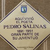 Placa Pedro Salinas