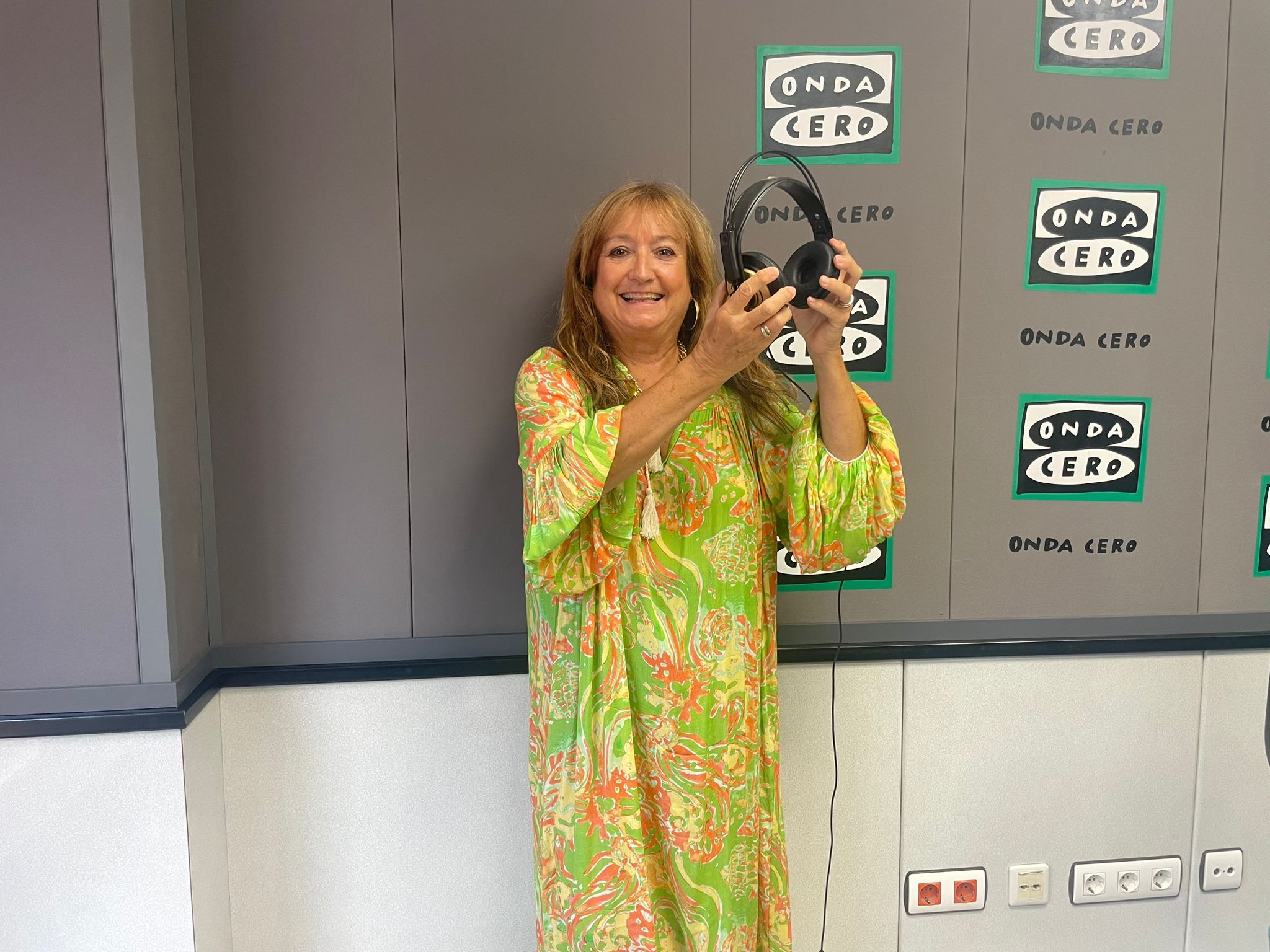 La coca de Sant Joan como despedida de Ana Babiloni esta temporada La coca de Sant Joan como despedida de Ana Babiloni esta temporada