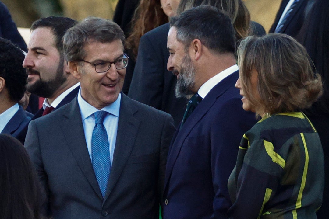 Feijóo se reúne hoy con Abascal dentro de su ronda de contactos para la investidura Feijóo se reúne hoy con Abascal dentro de su ronda de contactos para la investidura