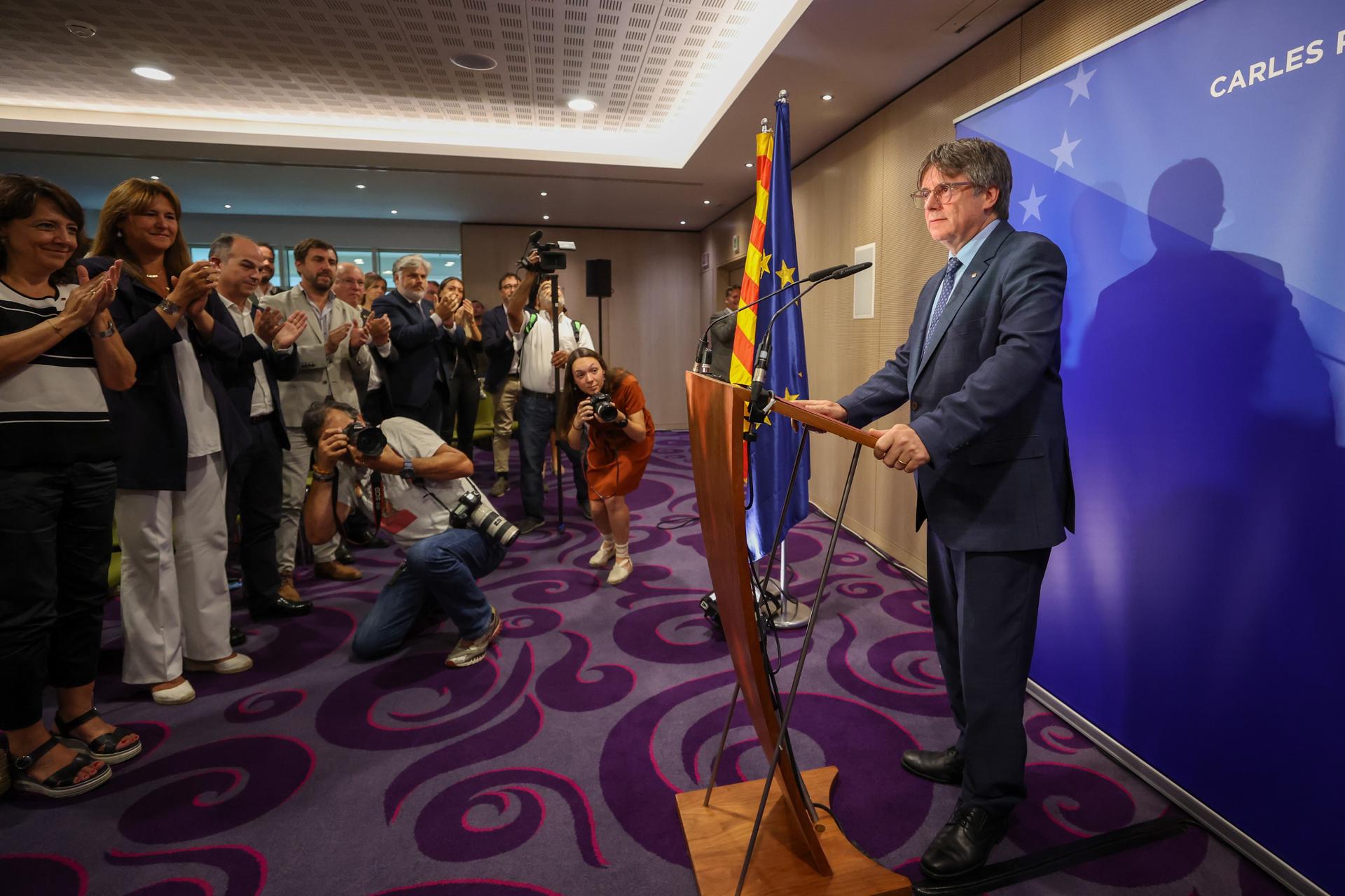 Las condiciones que exige Puigdemont para iniciar la negociación de una investidura de Pedro Sánchez Las condiciones que exige Puigdemont para iniciar la negociación de una investidura de Pedro Sánchez