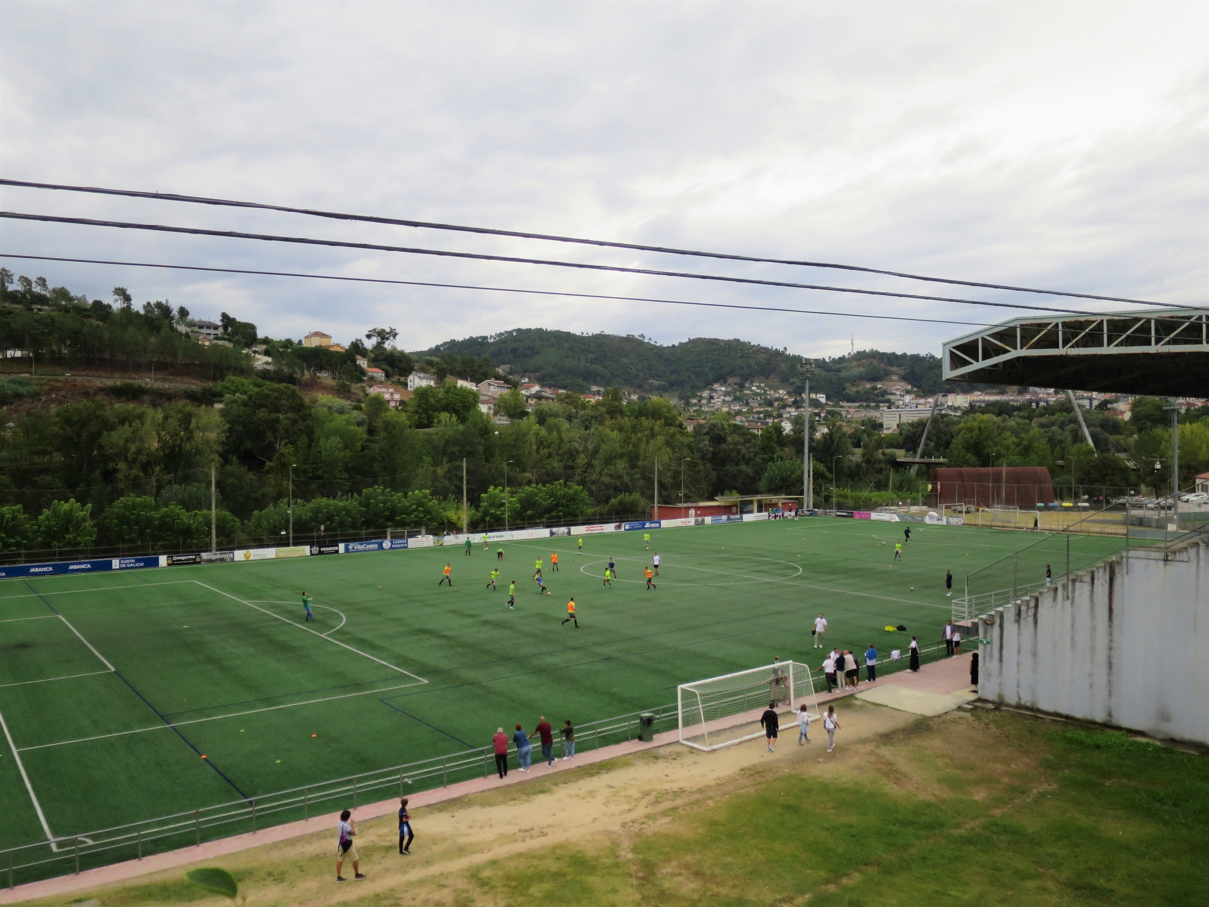 O BNG solicita o reforzo das liñas de bus que van ao Complexo Deportivo de Oira os días de partido O BNG solicita o reforzo das liñas de bus que van ao Complexo Deportivo de Oira os días de partido