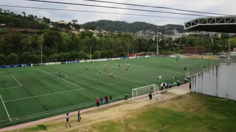 O BNG solicita o reforzo das liñas de bus que van ao Complexo Deportivo de Oira os días de partido Campo de Oira