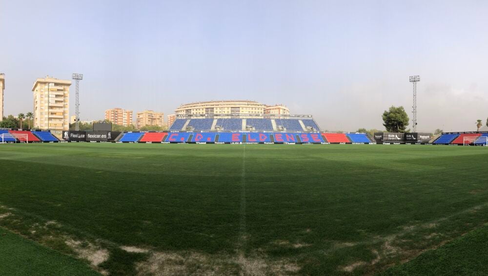 El Nuevo Pepico Amat ha sido reformado para poder jugar en Segunda División