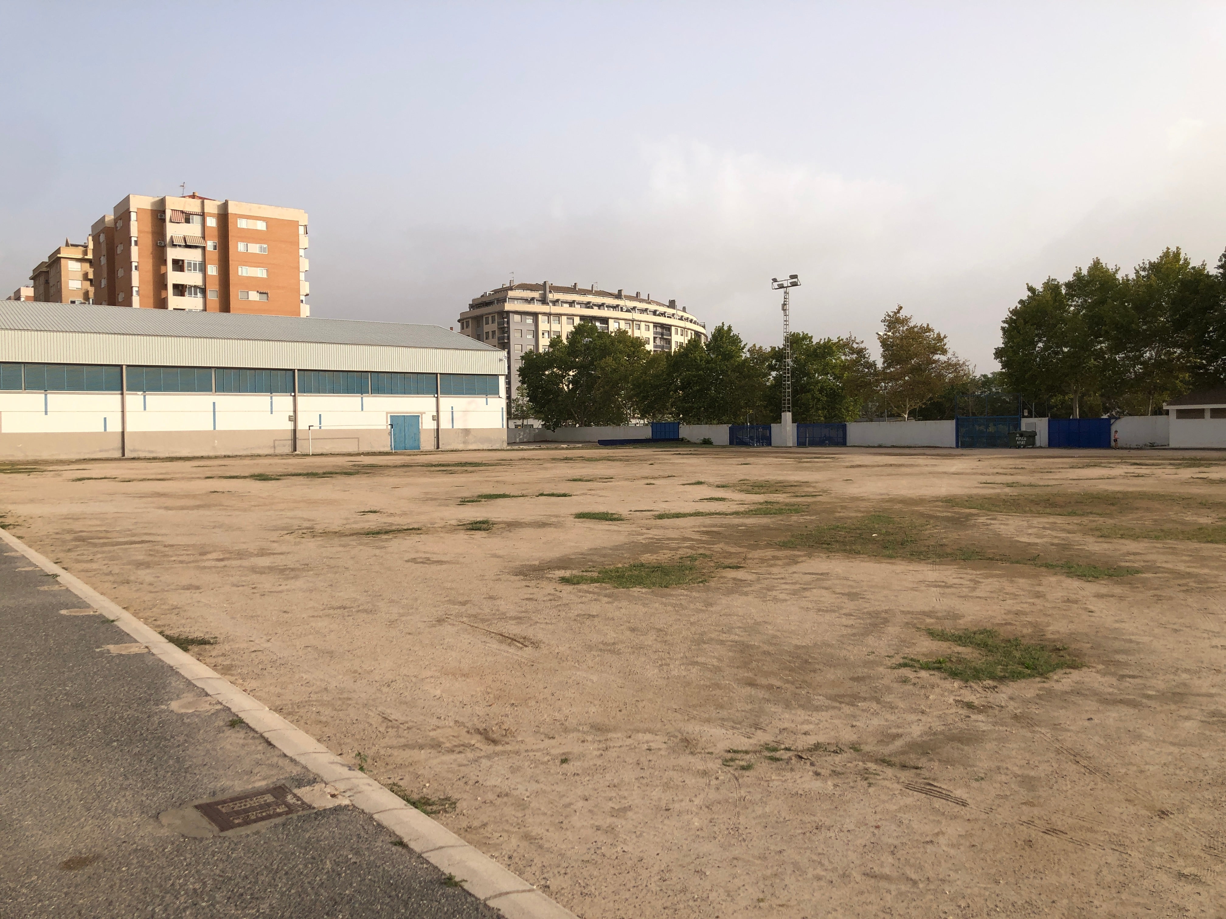 El Eldense comienza la resiembra de su nuevo campo de entrenamiento en el Pepico Amat El Eldense comienza la resiembra de su nuevo campo de entrenamiento en el Pepico Amat