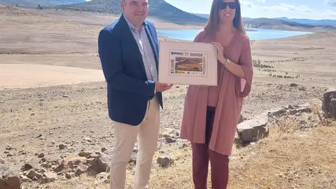 El Cerro Masatrigo de Esparragosa de Lares protagoniza este sábado el cupón de la ONCE del Sueldazo del Fin de Semana El Cerro Masatrigo de Esparragosa de Lares protagoniza este sábado el cupón de la ONCE del Sueldazo del Fin de Semana