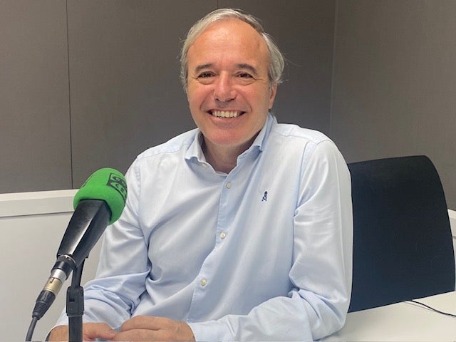 Azcón: "actitudes fuera de los valores democráticos serán motivo de cese" Azcón: "actitudes fuera de los valores democráticos serán motivo de cese"