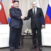 Imagen de archivo de un encuentro entre Kim Jong-un y Putin