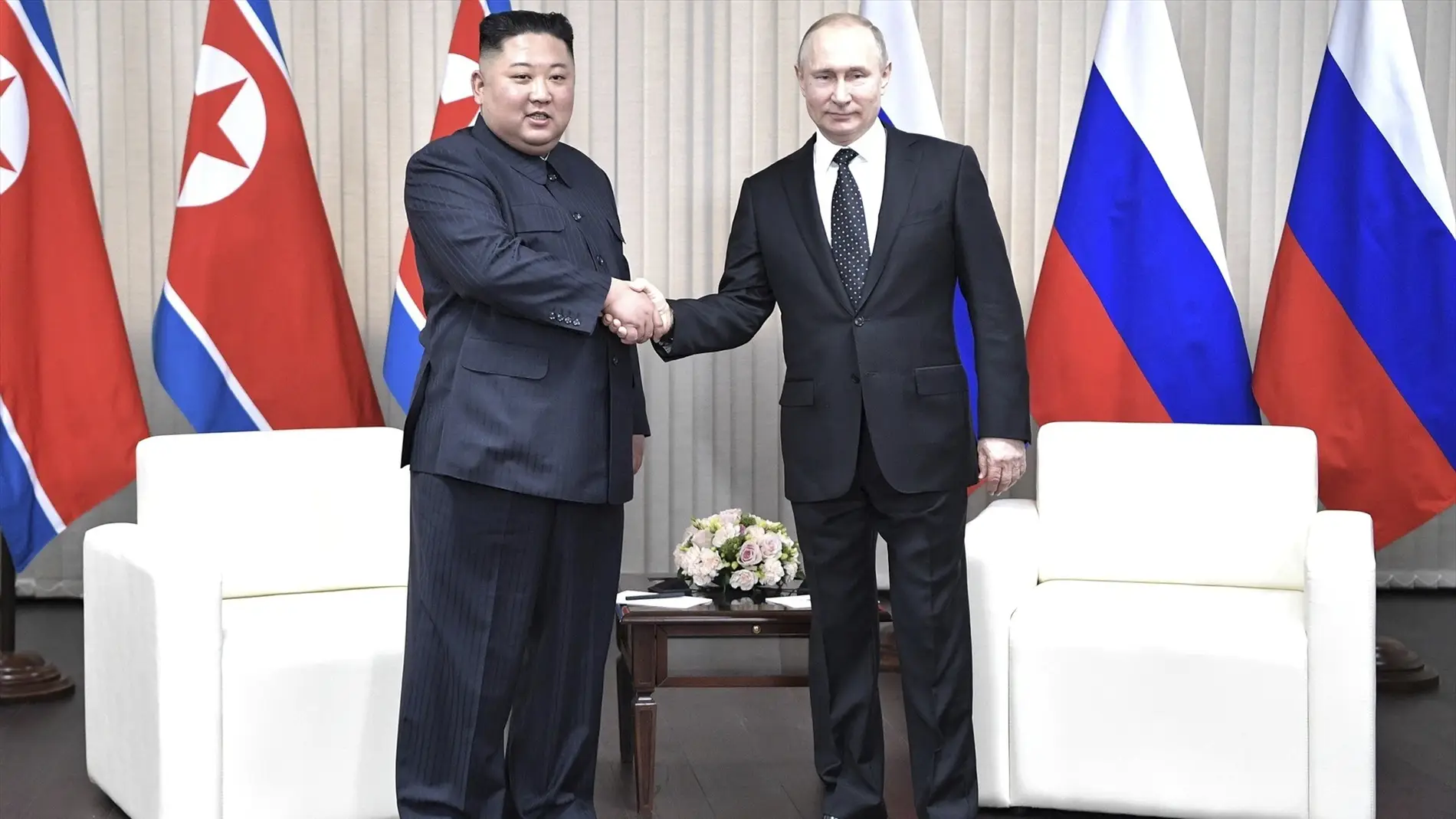 Imagen de archivo de un anterior encuentro entre Kim Jong-un y Putin