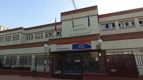 Los alumnos del IES Complutense de Alcalá de Henares no podrán comenzar el curso en su centro por los daños provocados por la DANA IES Complutense de Alcalá de Henares