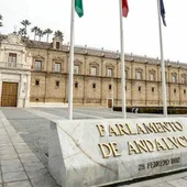 El Parlamento de Andalucía aprobará un grupo de trabajo de lucha contra la violencia de género El Parlamento de Andalucía aprobará un grupo de trabajo de lucha contra la violencia de género