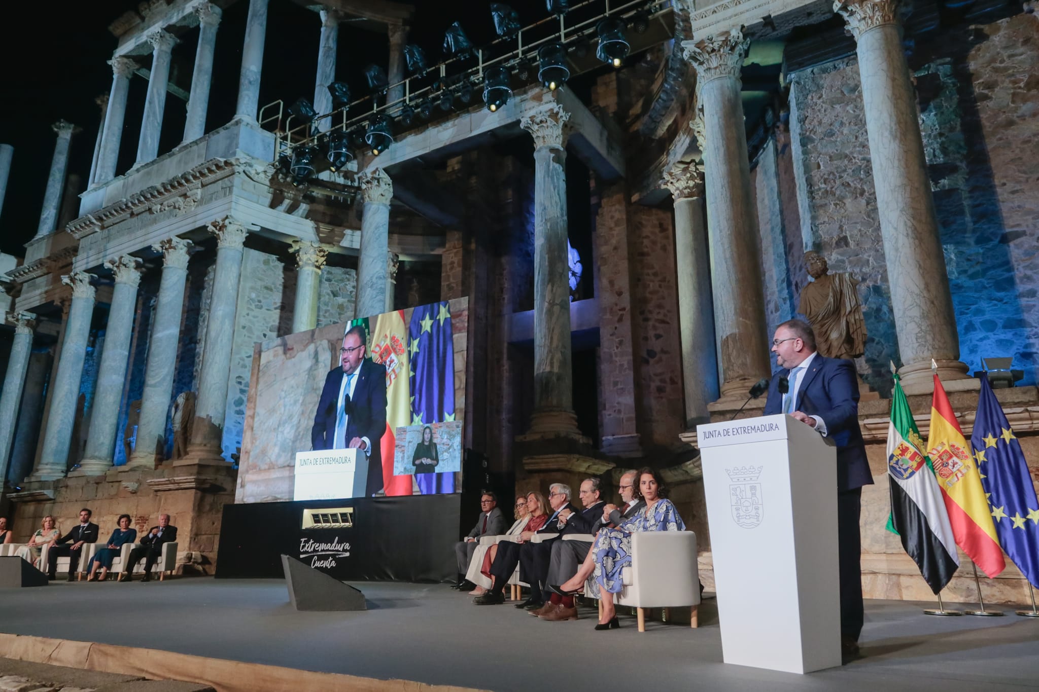 ESCUCHA LA INTERVENCIÓN DEL ALCALDE DE MÉRIDA RODRÍGUEZ OSUNA EN EL ACTO DE ENTREGA DE MEDALLAS DE EXT ESCUCHA LA INTERVENCIÓN DEL ALCALDE DE MÉRIDA RODRÍGUEZ OSUNA EN EL ACTO DE ENTREGA DE MEDALLAS DE EXT
