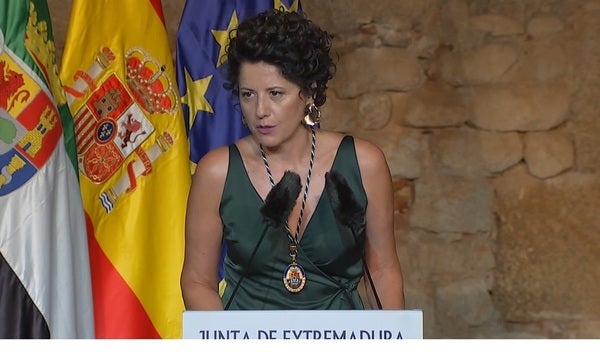 ESCUCHA AQUÍ ÍNTEGRAMENTE EL DISCURSO CIUDADANO DE MARÍA VICTORIA GIL ÁLVAREZ ESCUCHA AQUÍ ÍNTEGRAMENTE EL DISCURSO CIUDADANO DE MARÍA VICTORIA GIL ÁLVAREZ