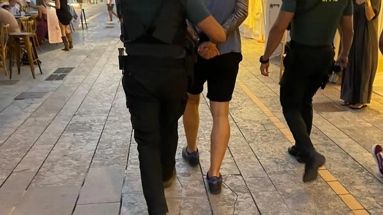 Detenido un &aacute;ngel del infierno en Ibiza