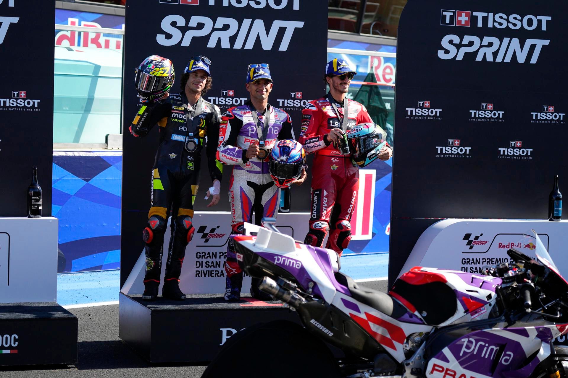 "Pole" y victoria en la carrera sprint para Jorge Martín, Vietti y Masiá en lo más alto "Pole" y victoria en la carrera sprint para Jorge Martín, Vietti y Masiá en lo más alto