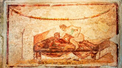 https:www.historylatam.com/culturas-y-comidas/frescos-en-pompeya-revelan-oscuros-secretos-sobre-la-sexualidad-del-imperio