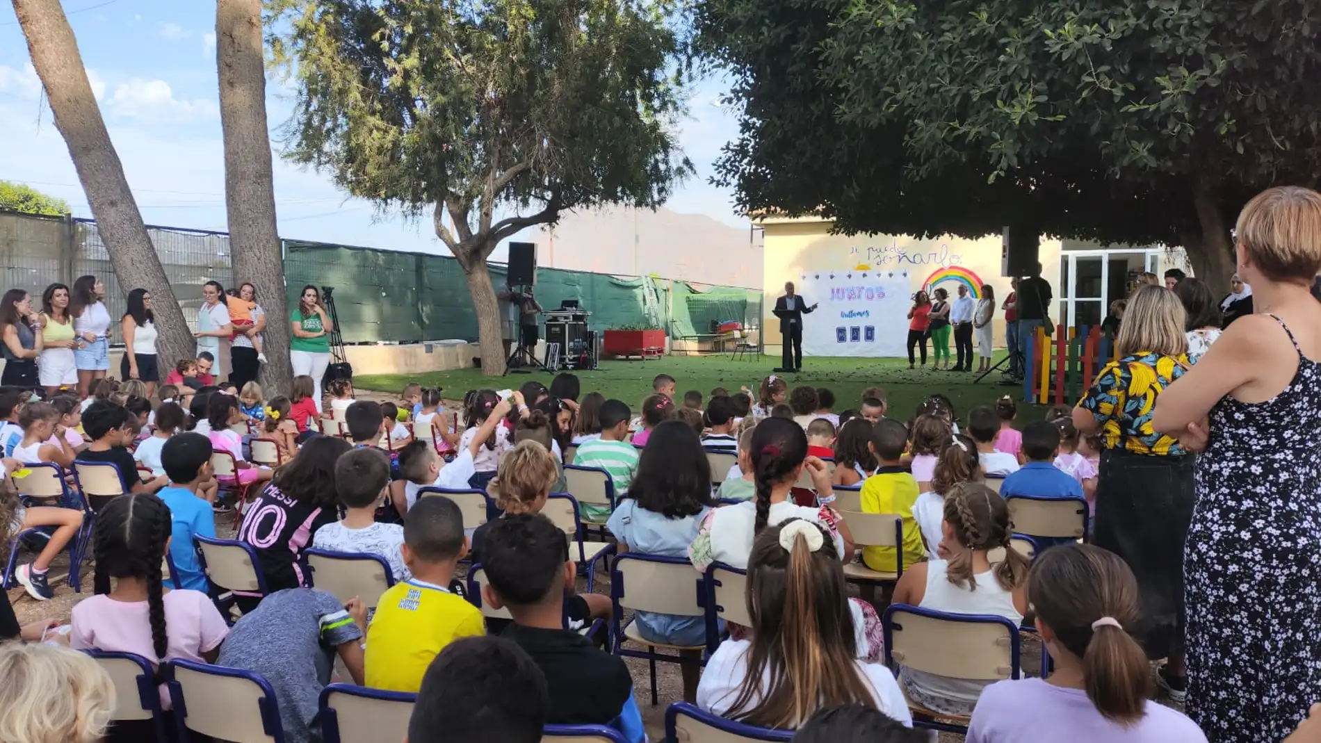Orihuela inicia curso escolar con 13.726 alumnos, mil matriculaciones más que en el curso anterior