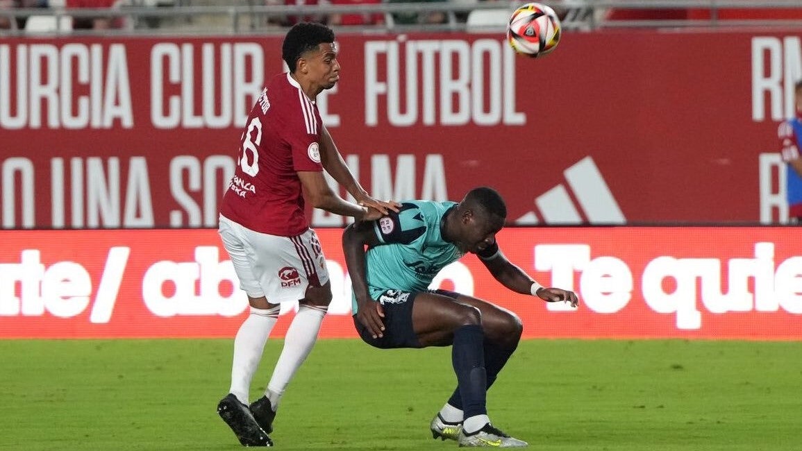 El Real Murcia sigue arrastrando problemas de pretemporada El Real Murcia sigue arrastrando problemas de pretemporada
