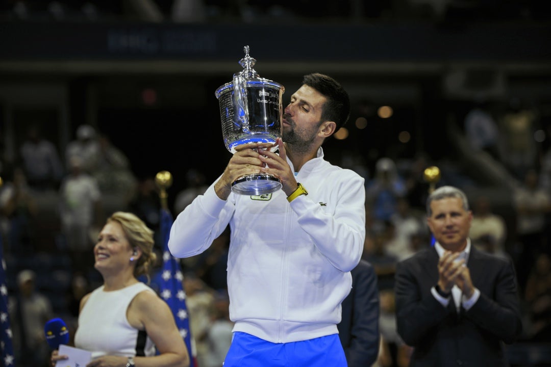 Djokovic gana el Abierto de EEUU a Medvedev y logra su 'grand slam' número 24 Djokovic gana el Abierto de EEUU a Medvedev y logra su 'grand slam' número 24