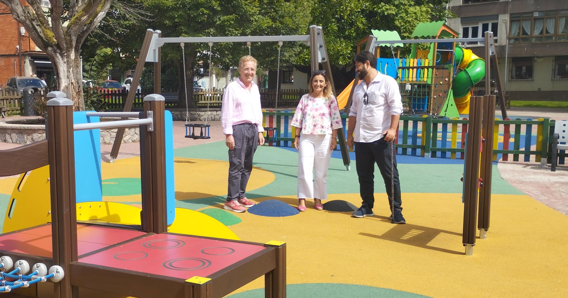 El Ayuntamiento de Llanes concluye la ampliación y renovación del parque infantil Posada Herrera El Ayuntamiento de Llanes concluye la ampliación y renovación del parque infantil Posada Herrera
