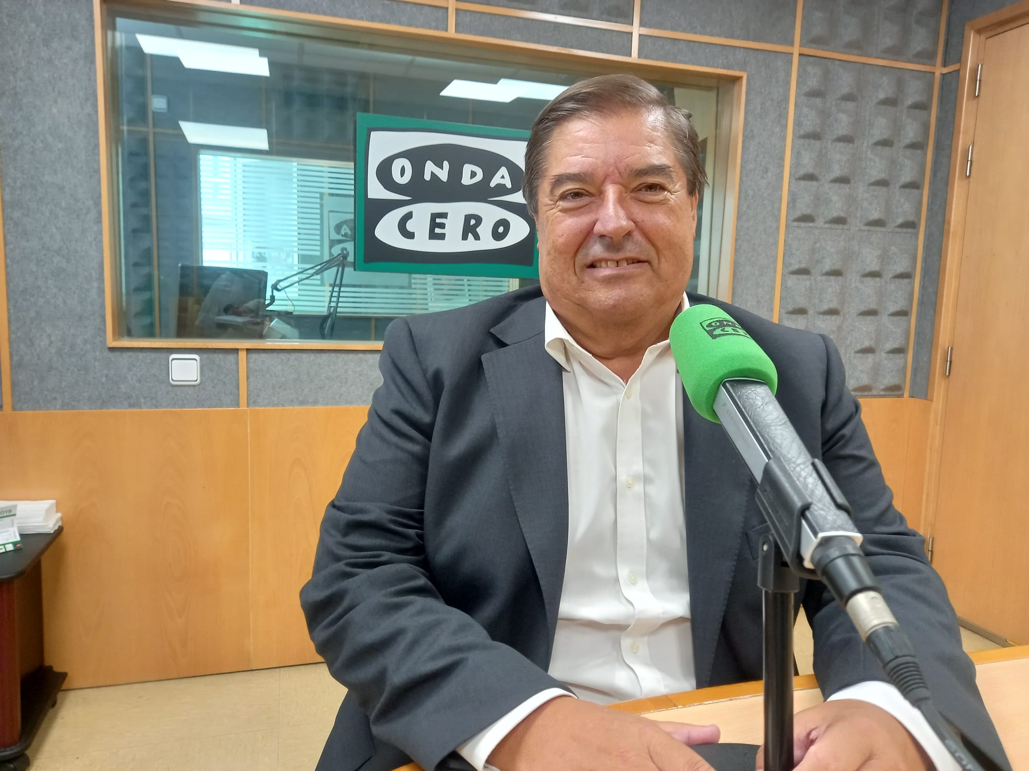 Valentín González Formoso y Xulio Abalde visitan Onda Cero Coruña en el comienzo del curso político y universitario Valentín González Formoso y Xulio Abalde visitan Onda Cero Coruña en el comienzo del curso político y universitario