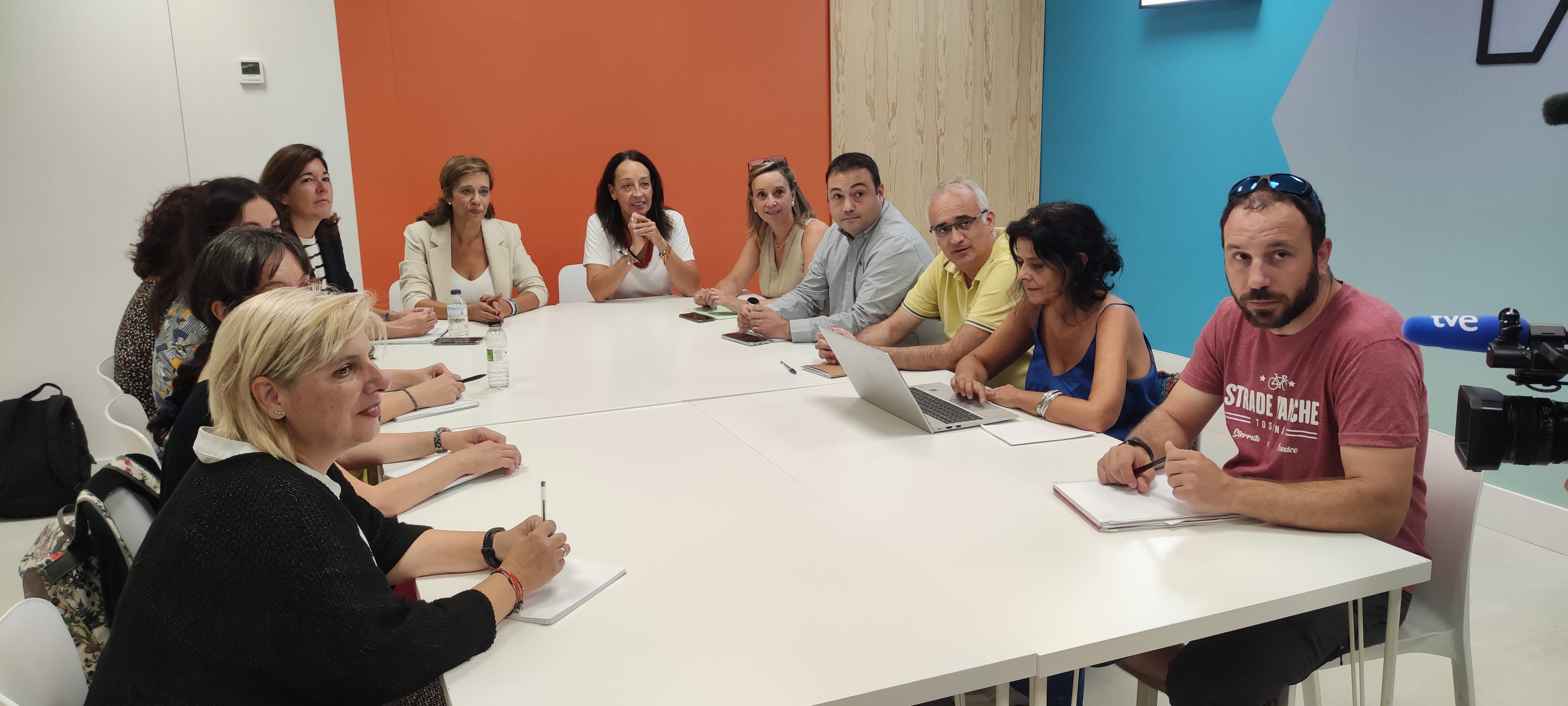 Las administraciones y ONG’s coordinan la ayuda aragonesa en Marruecos Las administraciones y ONG’s coordinan la ayuda aragonesa en Marruecos