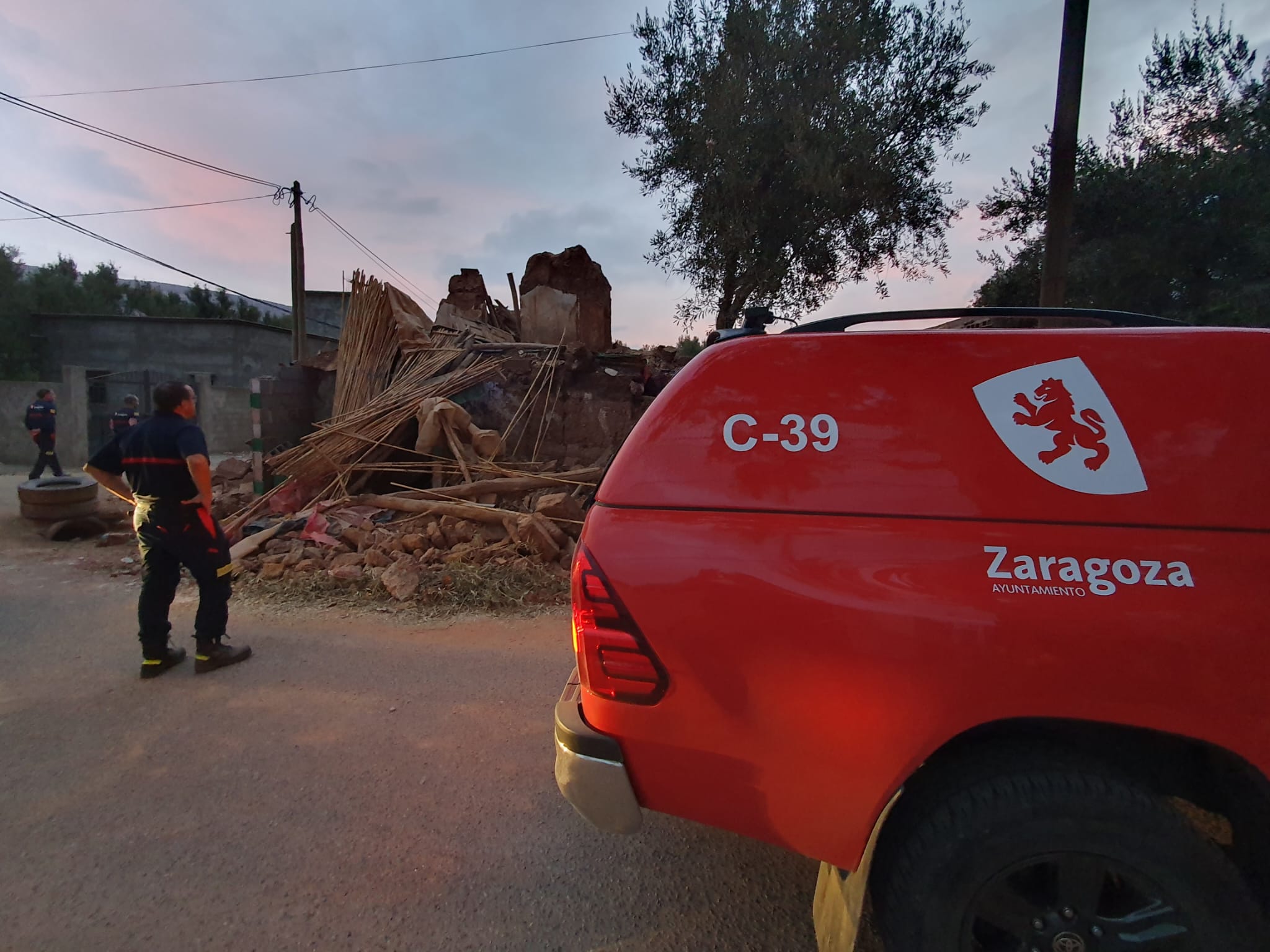 Marroquíes en Zaragoza con el alma en vilo: "he perdido a cuatro familiares" Marroquíes en Zaragoza con el alma en vilo: "he perdido a cuatro familiares"