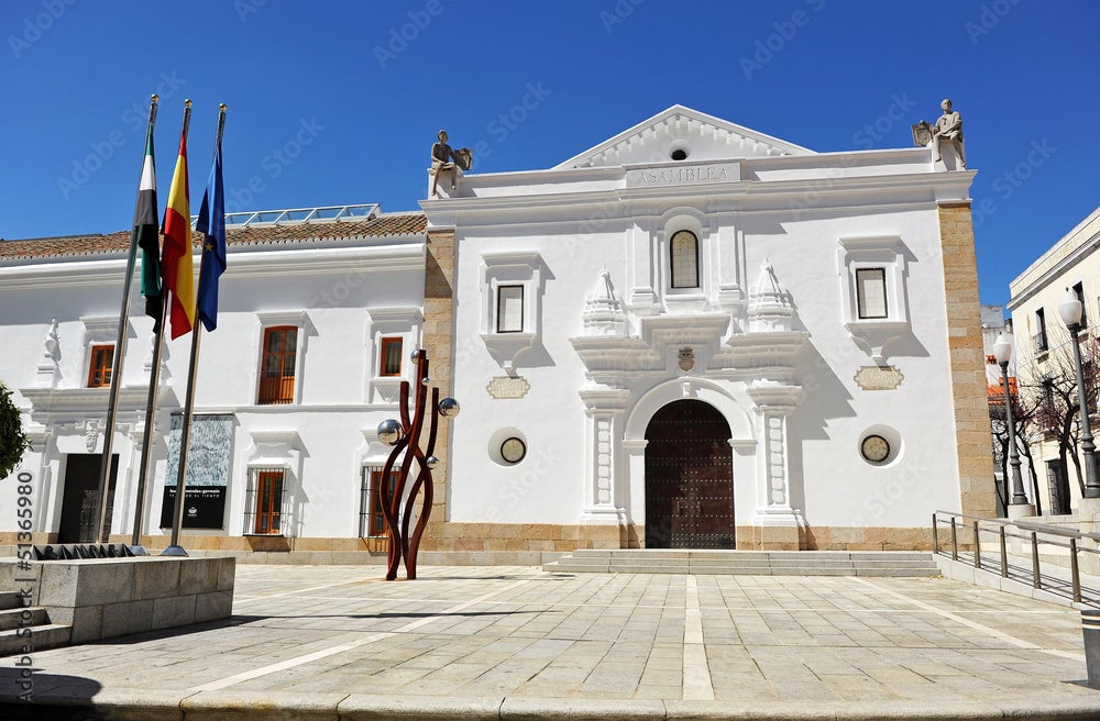 El primer pleno del nuevo curso político abordará el asunto de los comedores escolares o el futuro de la Central de Almaraz El primer pleno del nuevo curso político abordará el asunto de los comedores escolares o el futuro de la Central de Almaraz