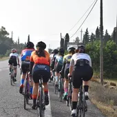 La Guardia Civil busca al conductor de una furgoneta que ha provocado la muerte de dos ciclistas en Montserrat La Guardia Civil busca al conductor de una furgoneta que ha provocado la muerte de dos ciclistas en Montserrat