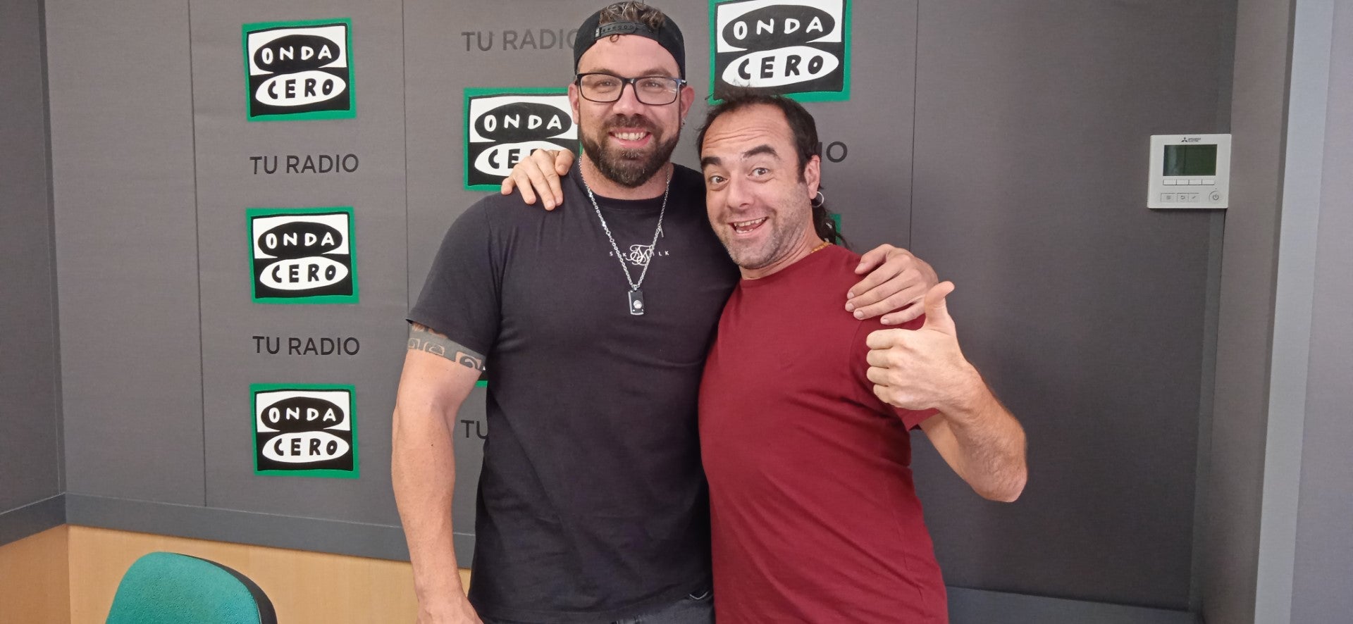 Manolo Costa y Mindanguillo lucharán por el Campeonato del Mundo de Magia Cómica Manolo Costa y Mindanguillo lucharán por el Campeonato del Mundo de Magia Cómica