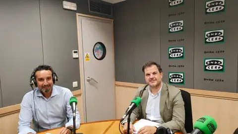 Ricardo Cabezas, del Grupo Socialista, y Javier Gijón, del Grupo Popular Ricardo Cabezas, del Grupo Socialista, y Javier Gijón, del Grupo Popular