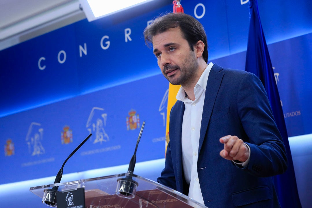 Podemos exige a Yolanda Díaz que no les excluya y piden al menos un ministerio en el gobierno de Pedro Sánchez Podemos exige a Yolanda Díaz que no les excluya y piden al menos un ministerio en el gobierno de Pedro Sánchez
