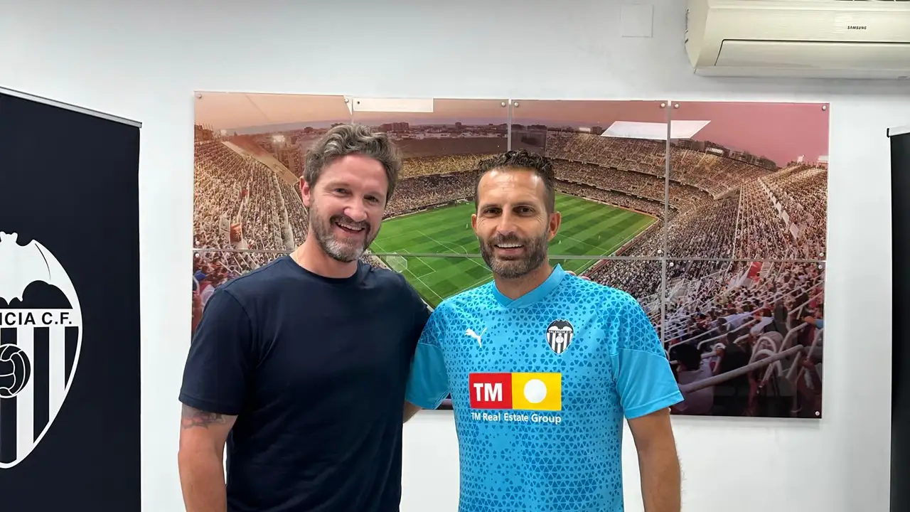 Mista junto a Rubén Baraja Mista junto a Rubén Baraja