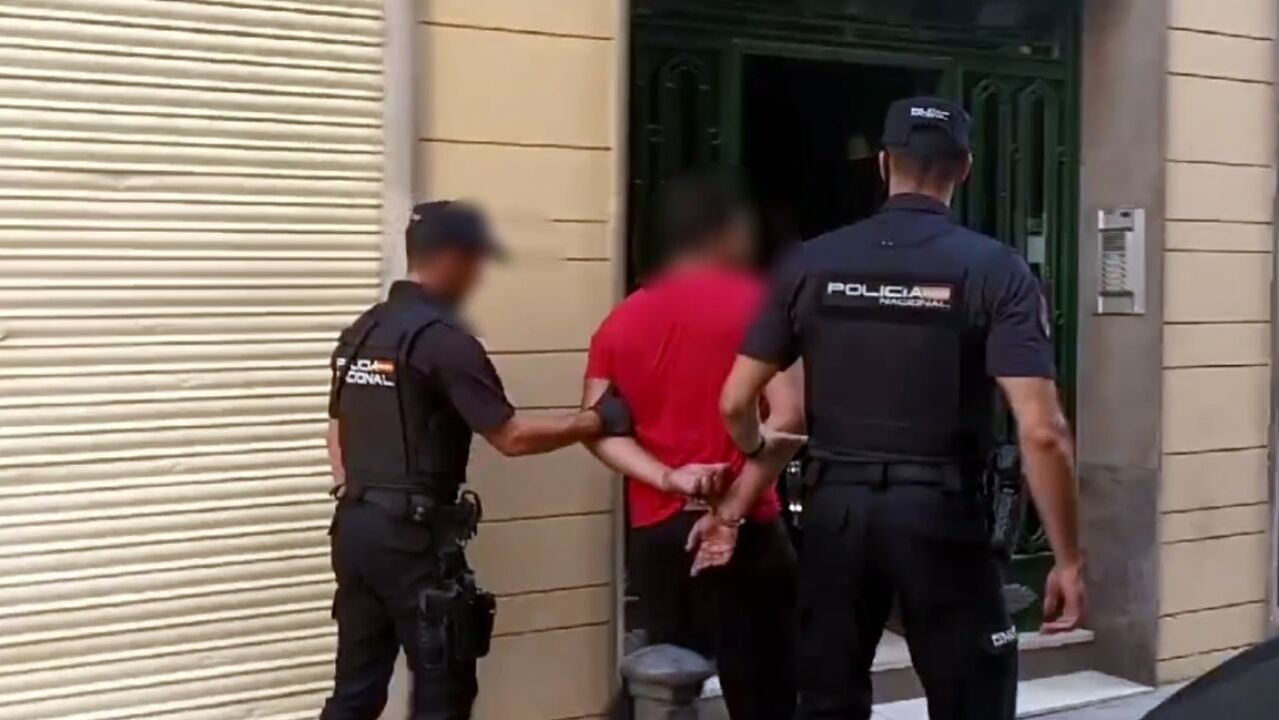 Detienen A Una Mujer De 81 Años Y A Su Hijo Por El Secuestro, Tortura Y ...