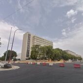 Reabre al tráfico este viernes el eje Martínez Barrios-San Francisco Javier tras las obras del tranvía