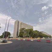 Reabre al tráfico este viernes el eje Martínez Barrios-San Francisco Javier tras las obras del tranvía Reabre al tráfico este viernes el eje Martínez Barrios-San Francisco Javier tras las obras del tranvía