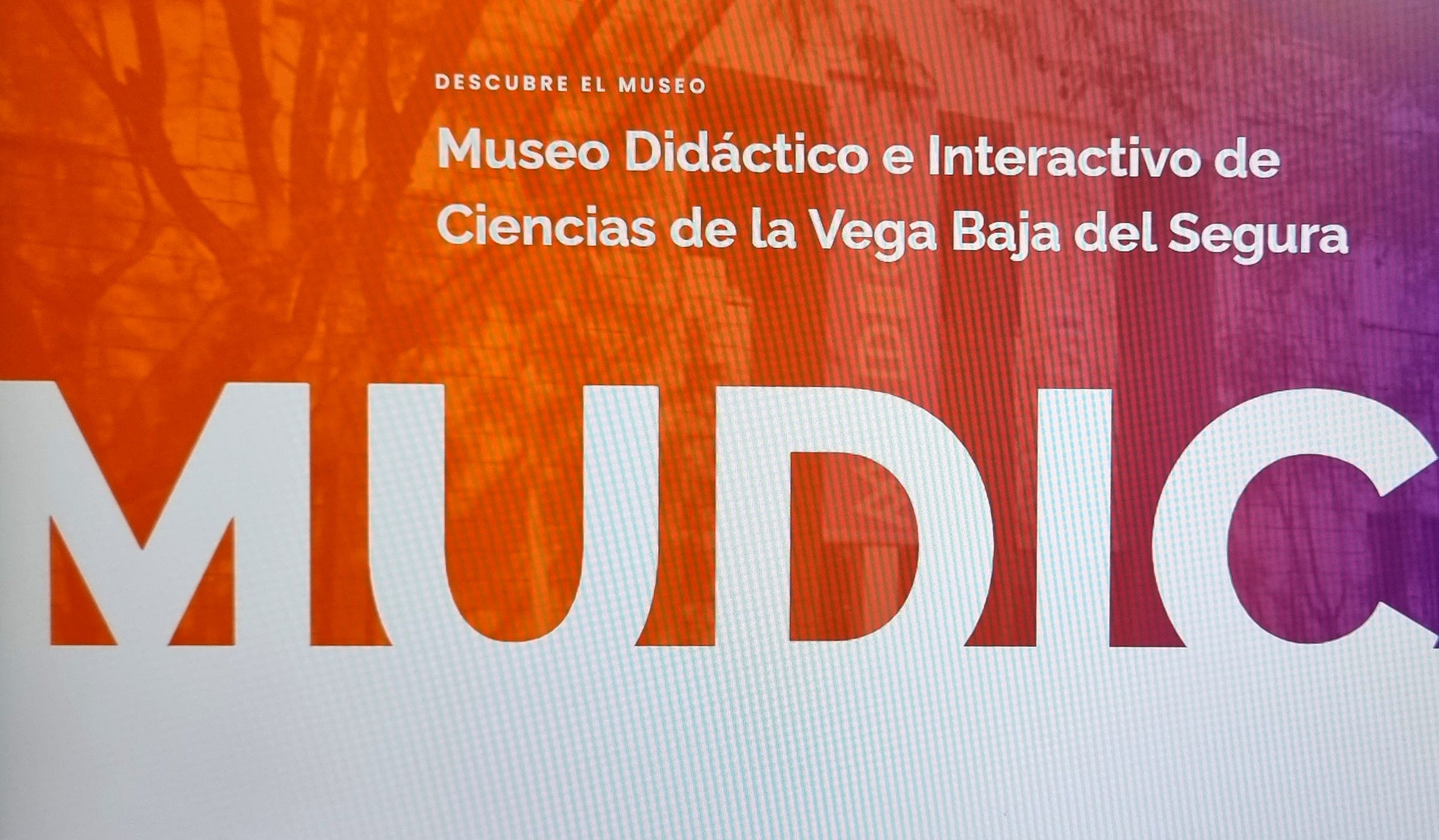 'Con la ciencia hemos topao'. Comentario de Rosa Martínez desde el MUDIC 'Jesús Carnicer 'Con la ciencia hemos topao'. Comentario de Rosa Martínez desde el MUDIC 'Jesús Carnicer