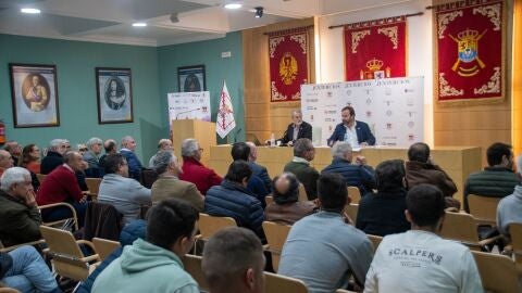 Integrantes de la Asociaci&oacute;n Hist&oacute;rico-Militar Alfonso IX, durante unas jornadas en el Palacio de Capitan&iacute;a