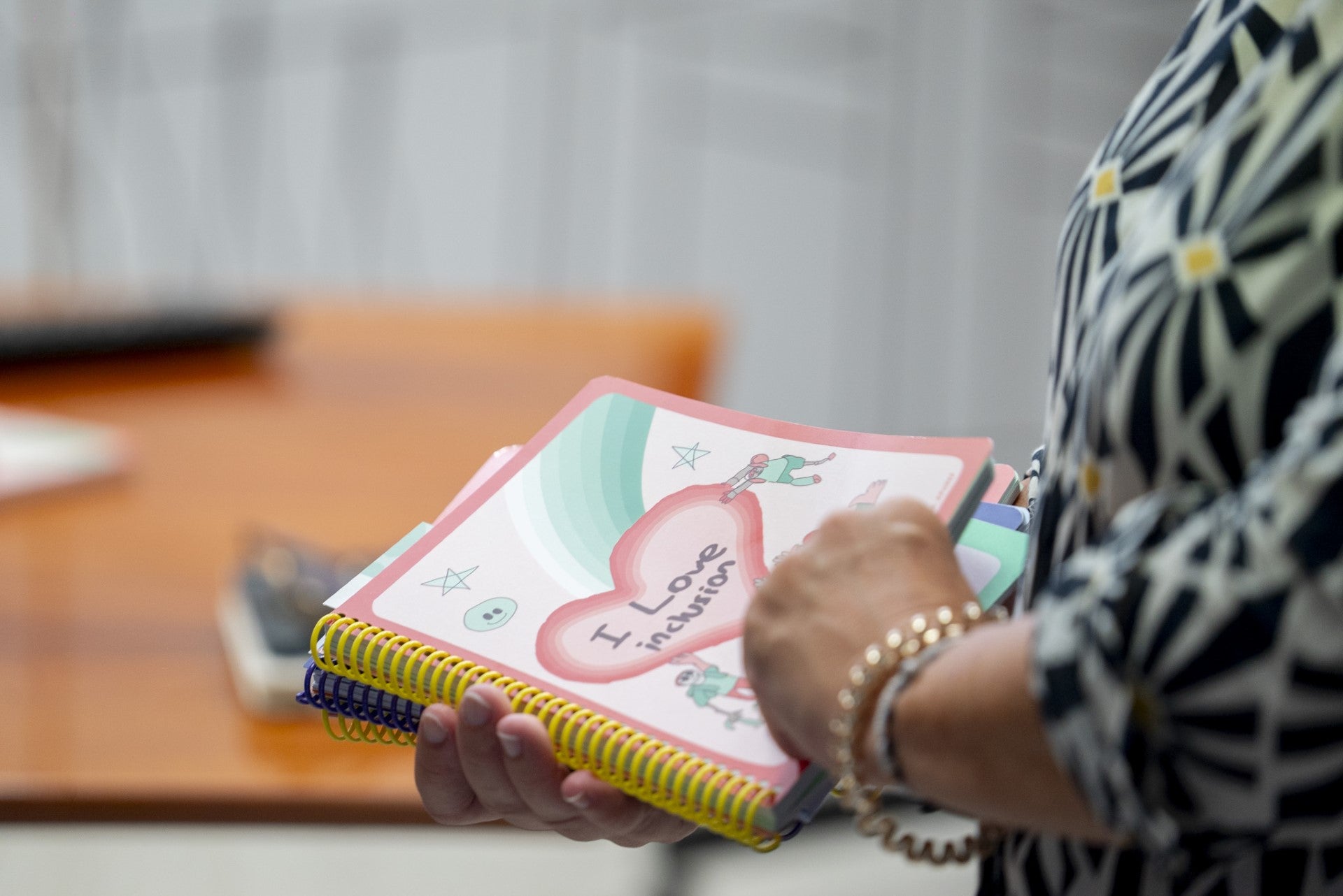 El Consell de Eivissa edita y distribuye 10.000 agendas escolares para promover la igualdad, la diversidad y la inclusión El Consell de Eivissa edita y distribuye 10.000 agendas escolares para promover la igualdad, la diversidad y la inclusión