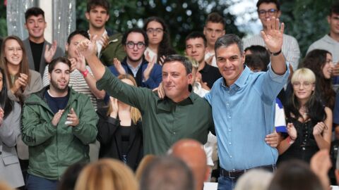 Pedro S&aacute;nchez y Valent&iacute;n Gonz&aacute;lez Formoso