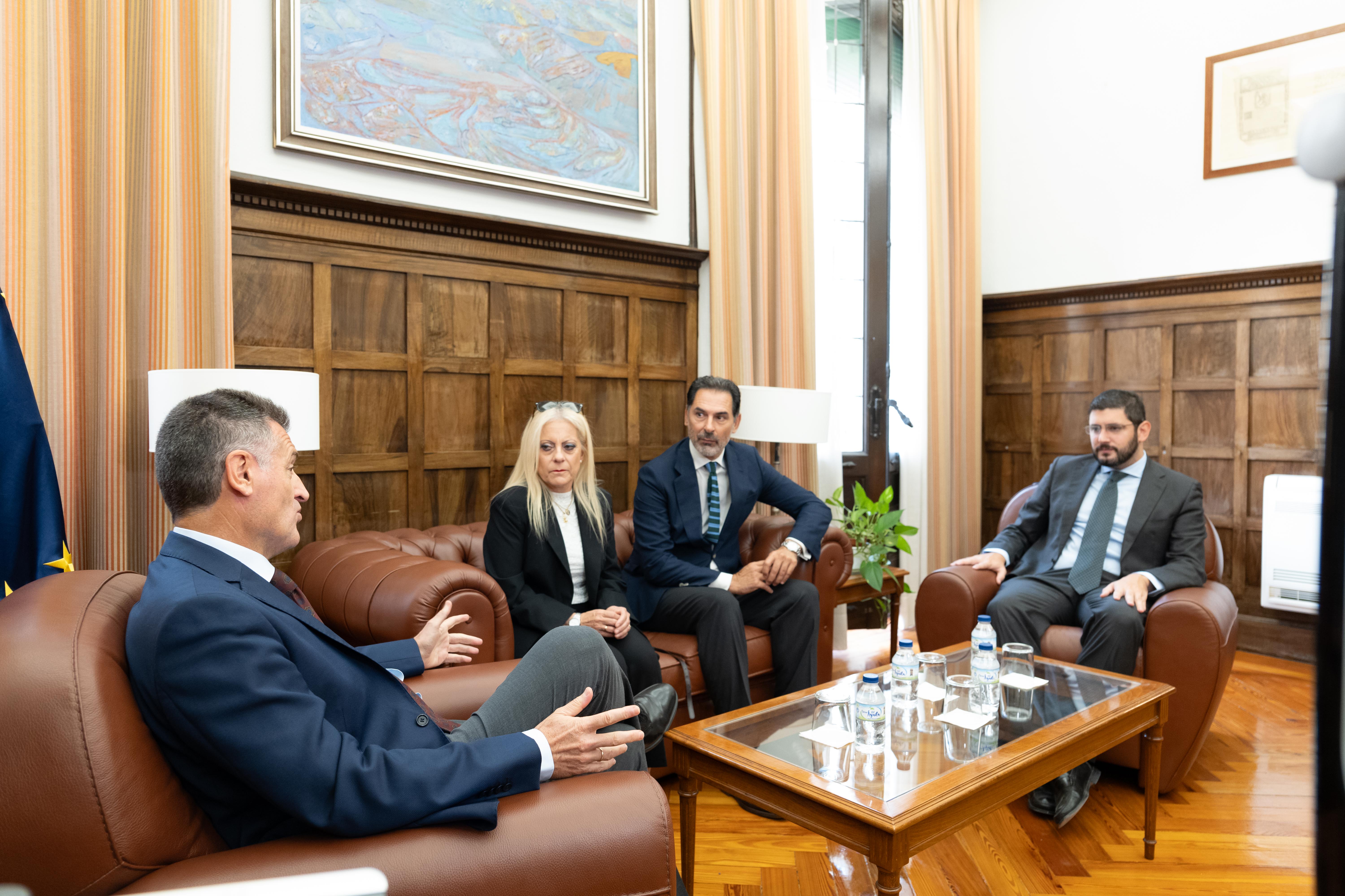 Nolasco (Vox) aboga en Aragón por aumentar el presupuesto en Justicia Nolasco (Vox) aboga en Aragón por aumentar el presupuesto en Justicia