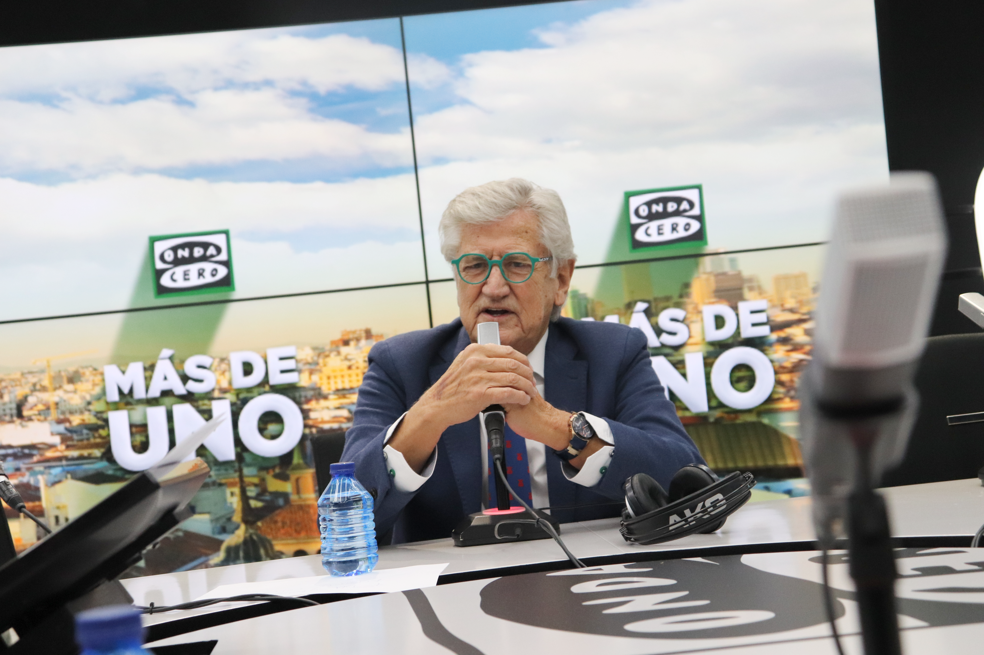 Rubén Amón indulta a Pepe Domingo Castaño: "Jugaba con las palabras mejor que cualquier vendedor de Amazon" Rubén Amón indulta a Pepe Domingo Castaño: "Jugaba con las palabras mejor que cualquier vendedor de Amazon"