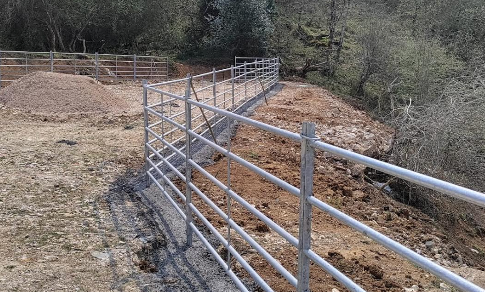 El Ayuntamiento de Llanes adjudica una manga ganadera en la Sierra Plana de La Borbolla El Ayuntamiento de Llanes adjudica una manga ganadera en la Sierra Plana de La Borbolla