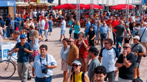 Pla&ccedil;a del Port de Vilanova
