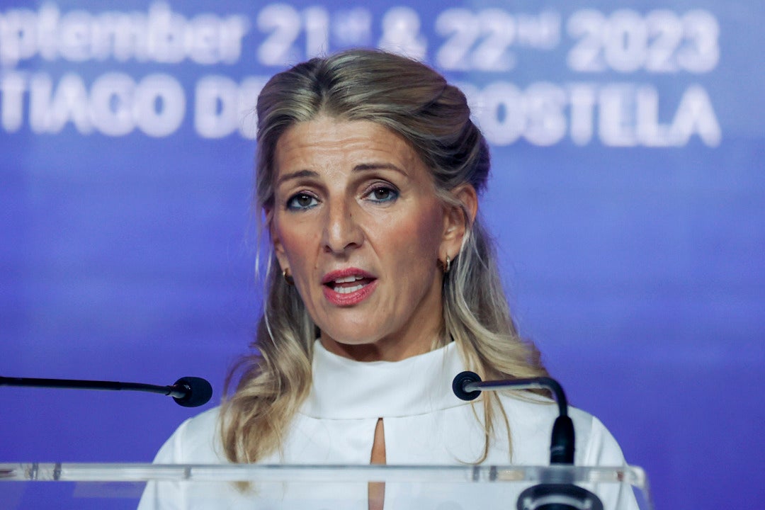 Sumar reclama al PSOE cuatro ministerios en un eventual gobierno de coalición Sumar reclama al PSOE cuatro ministerios en un eventual gobierno de coalición