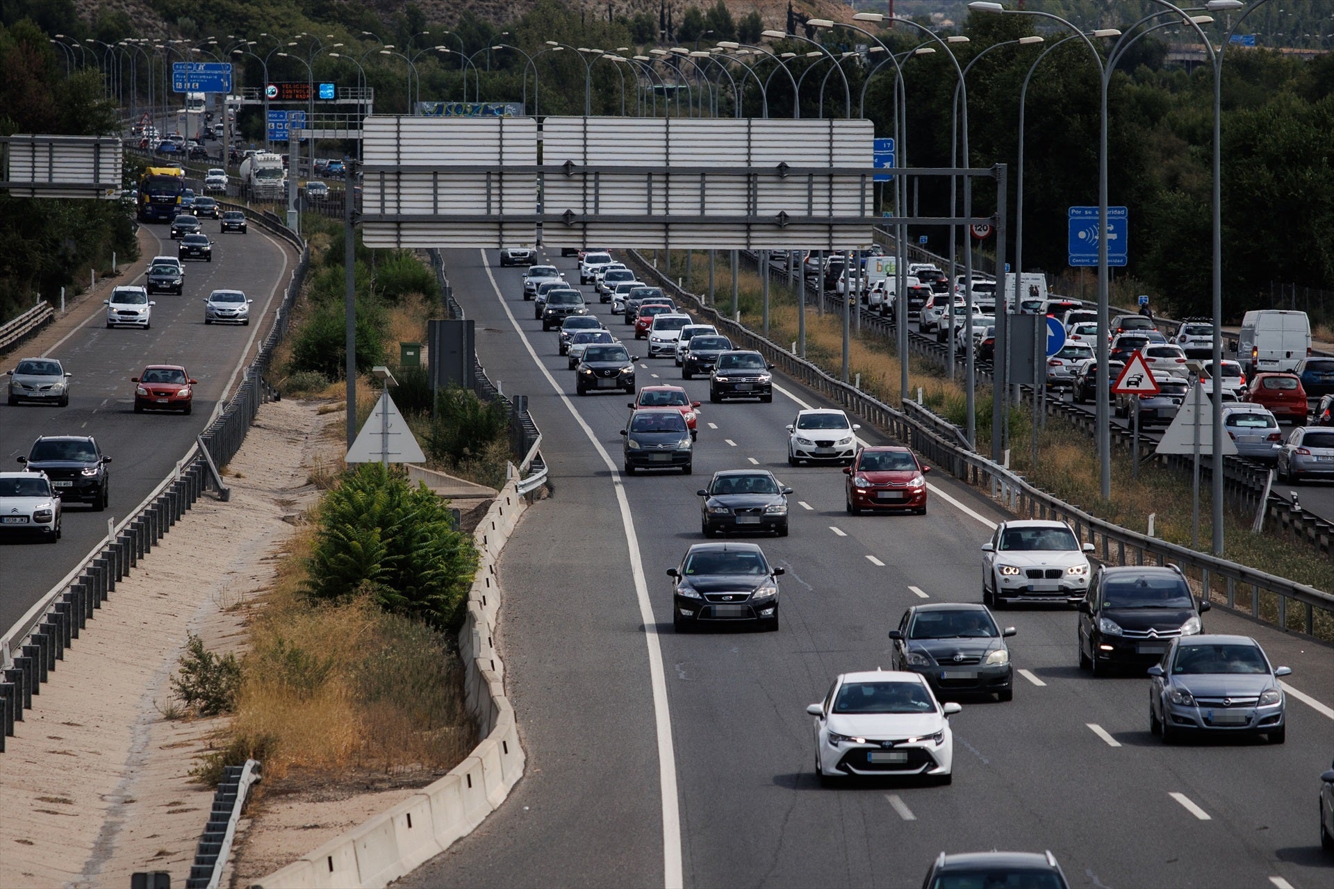 El Gobierno confía en que Bruselas dé luz verde a la retirada de los peajes en las autovías El Gobierno confía en que Bruselas dé luz verde a la retirada de los peajes en las autovías