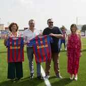 El presidente de la Diputación Provincial inauguró el nuevo césped del estadio Sadrián de Almoradí El presidente de la Diputación Provincial inauguró el nuevo césped del estadio Sadrián de Almoradí